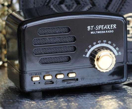 Vintage wood bluetooth speaker